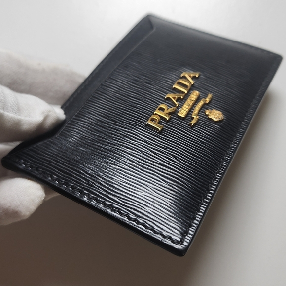 Auth Prada Card/Coin holder - Picture 9 of 11